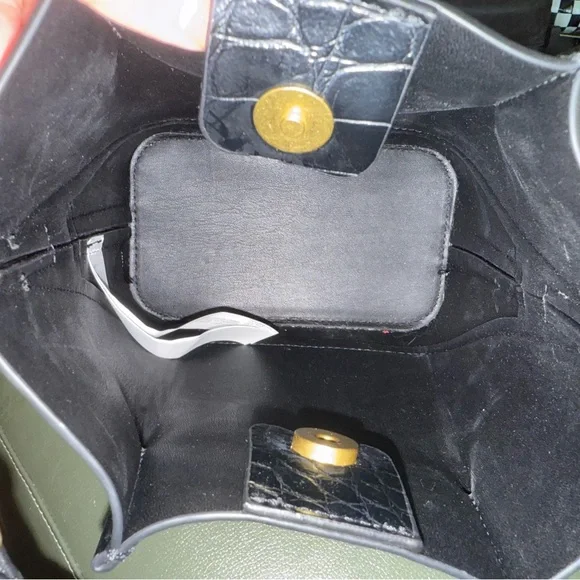 Black and Cream Women's Pressed Croc Shoulder/Handle Bag NWOT - Picture 6 of 8